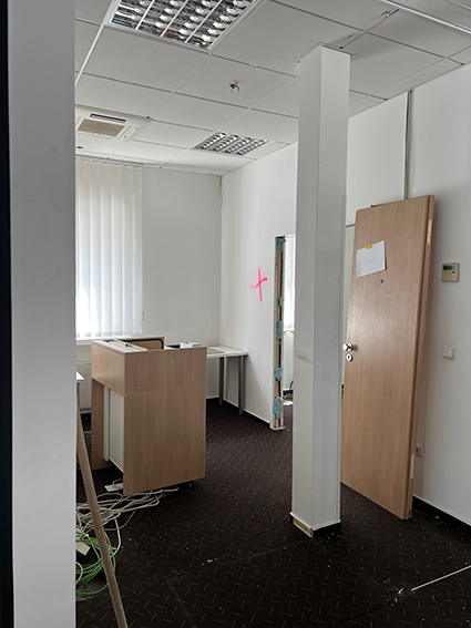 Abriss des Technikraums für den Geldautomaten